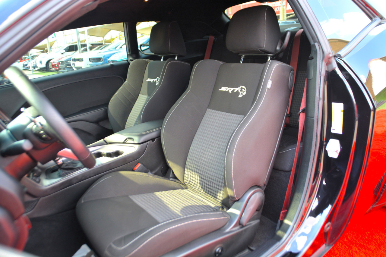Dodge Challenger - Image 11