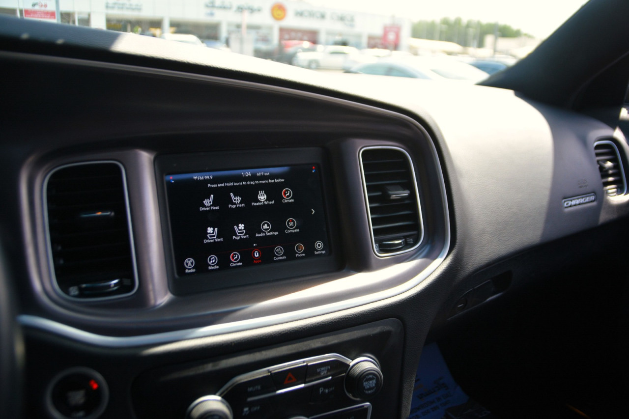 Dodge Charger - Image 11