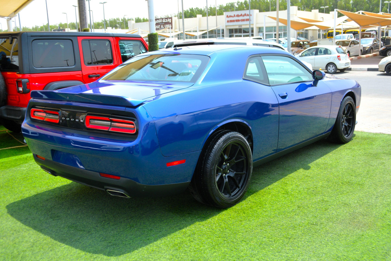 Dodge Challenger - Image 7