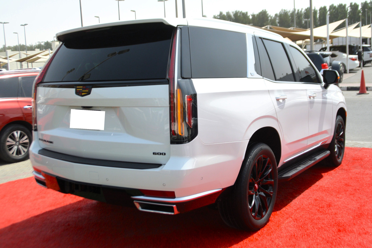 Cadillac Escalade - Image 3