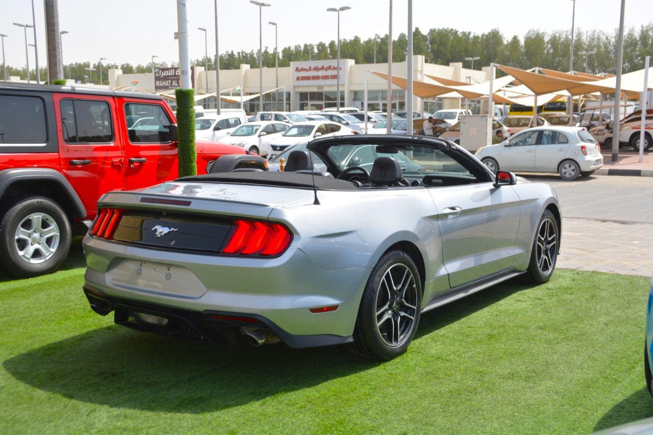 Ford Mustang - Image 14