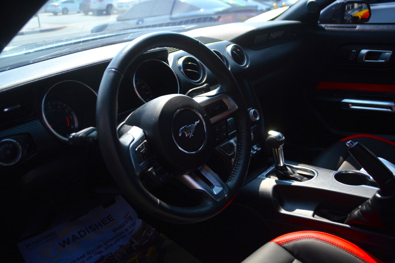 Ford Mustang - Image 8