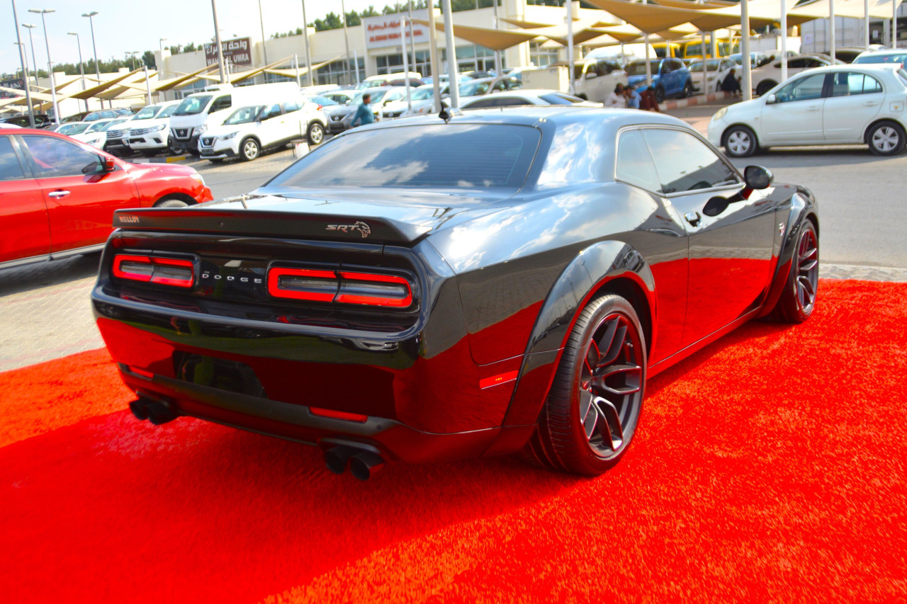 Dodge Challenger - Image 9