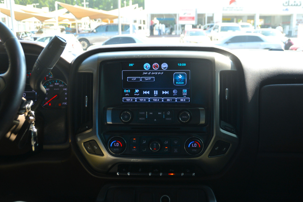Chevrolet Silverado - Image 9