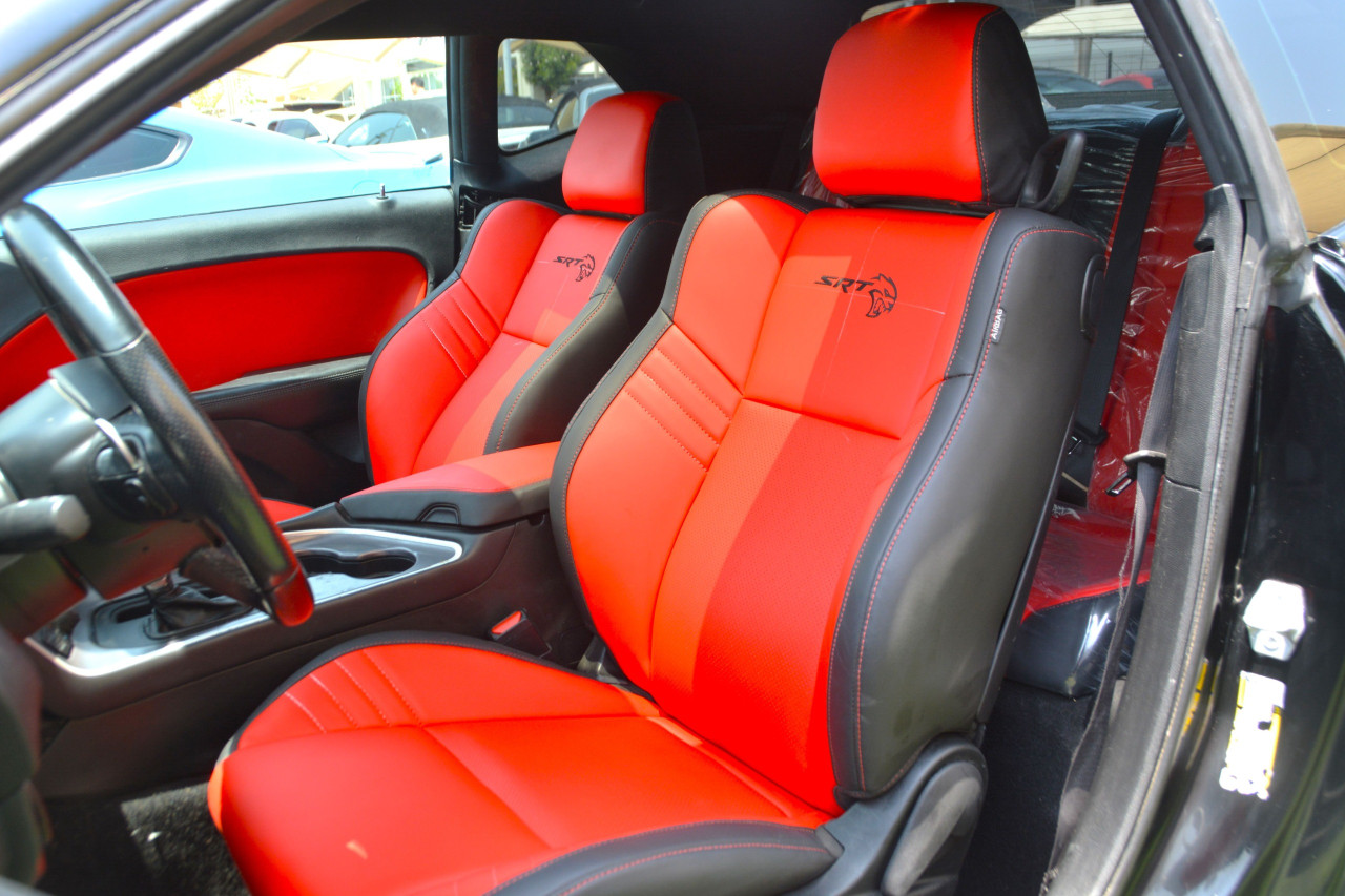Dodge Challenger - Image 10