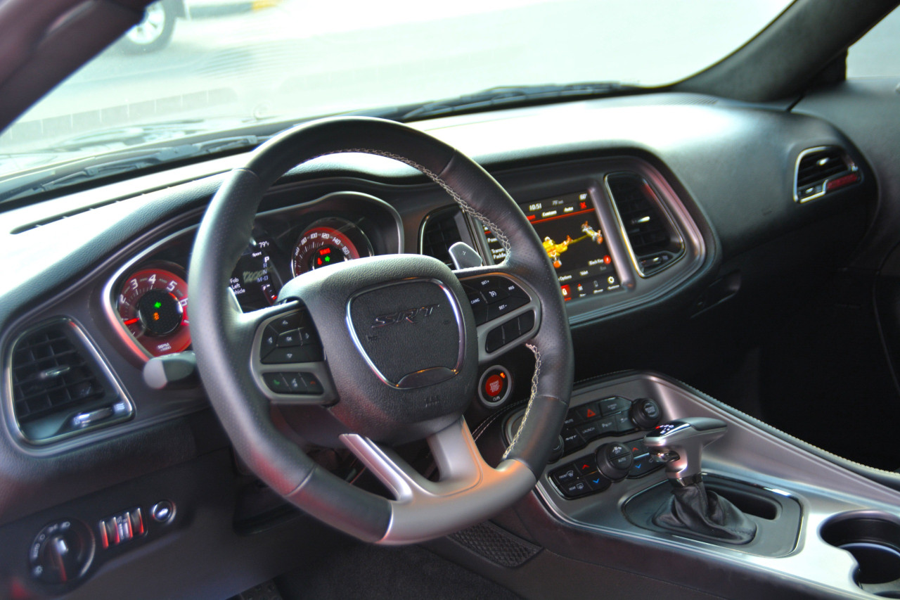 Dodge Challenger - Image 10