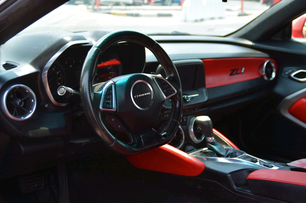 Chevrolet Camaro - Image 11