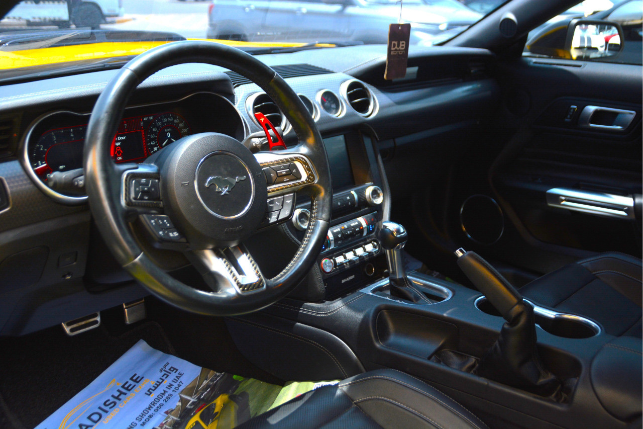 Ford Mustang - Image 12