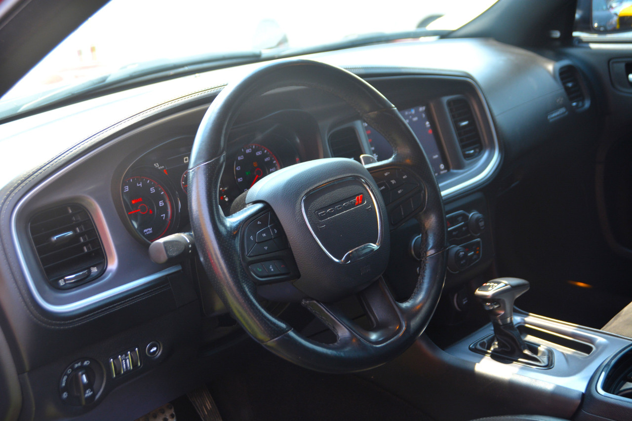 Dodge Charger - Image 9