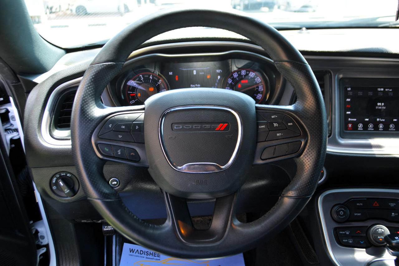 Dodge Challenger - Image 10