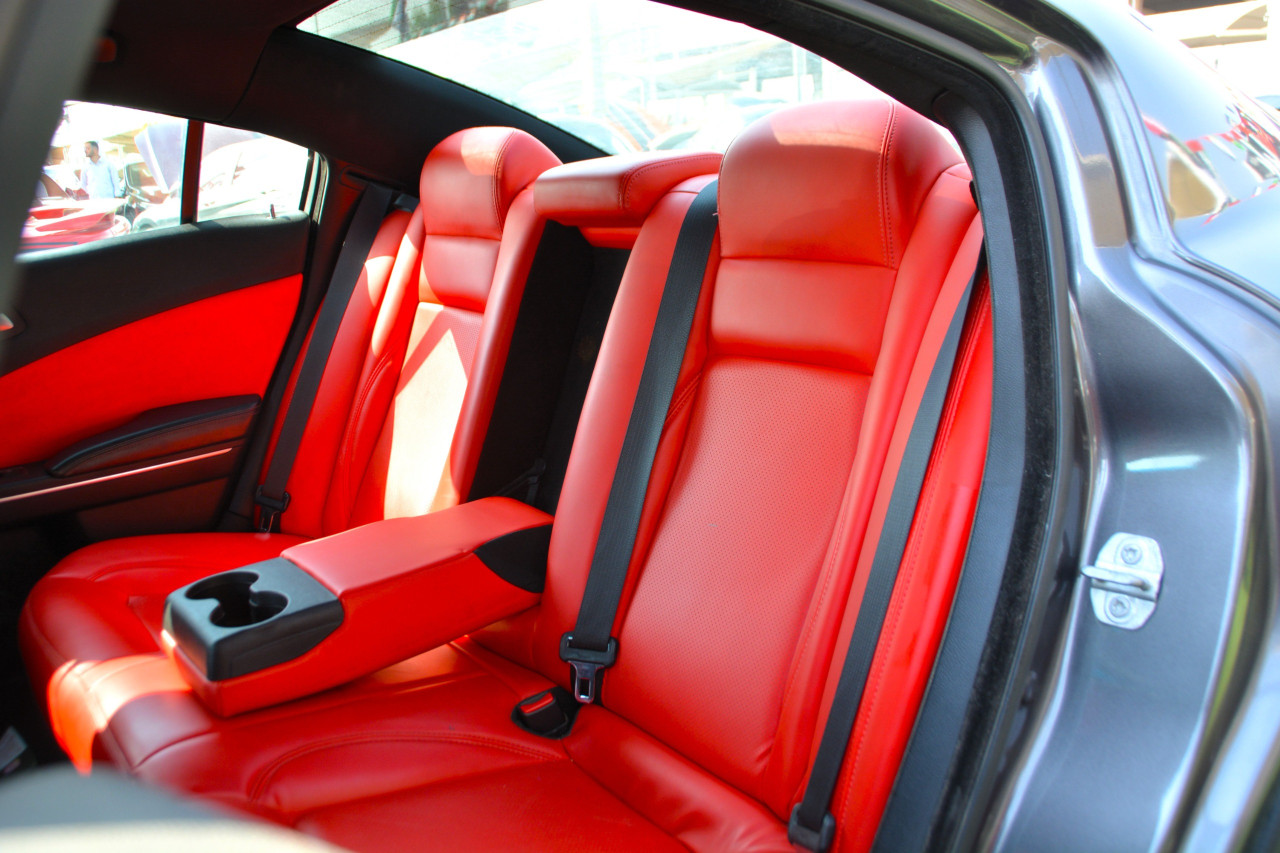Dodge Charger - Image 11
