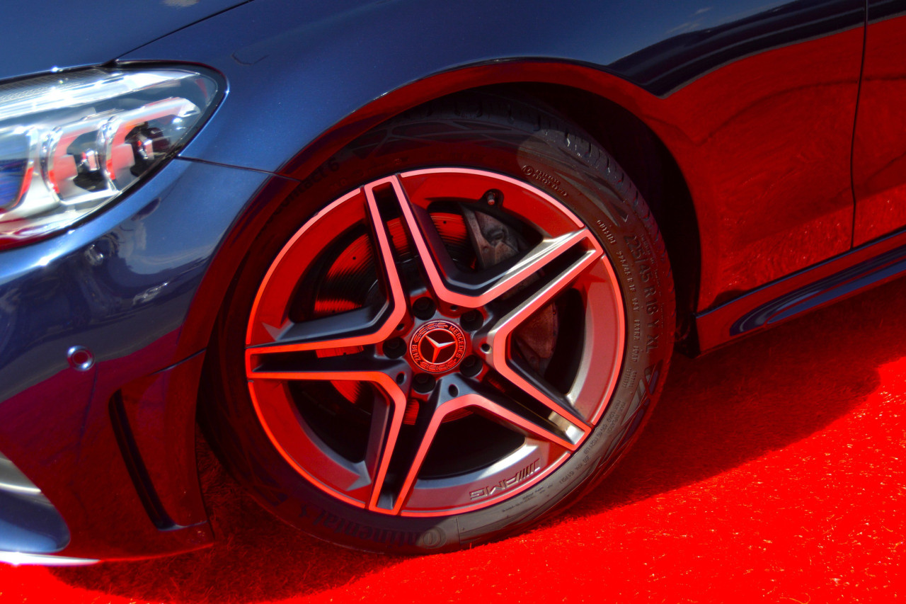 Mercedes Benz C-Class - Image 10