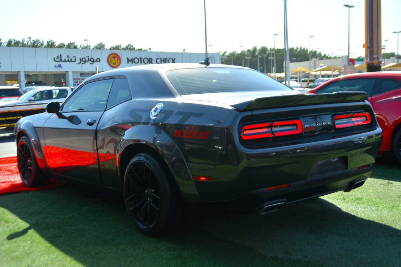 Dodge Challenger - Image 7