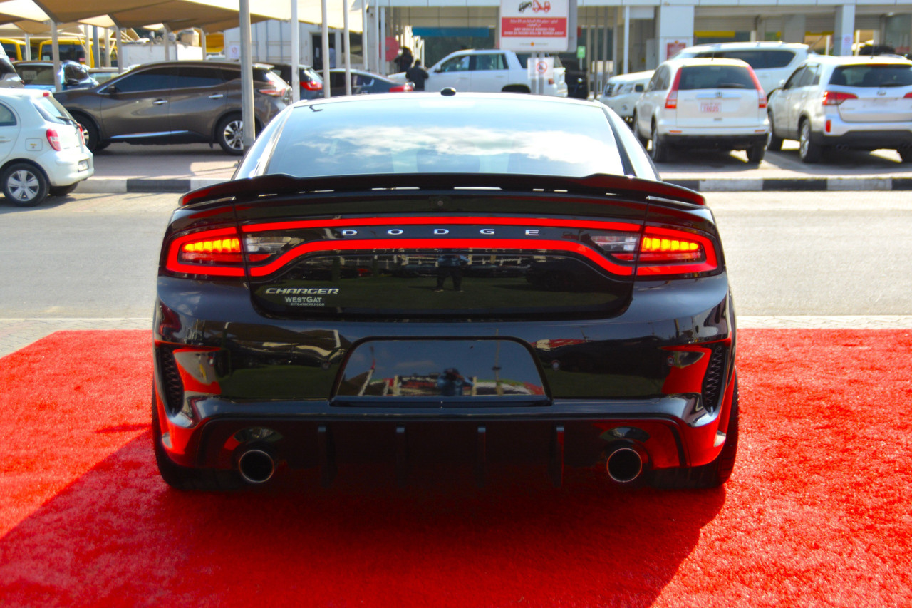 Dodge Charger - Image 9
