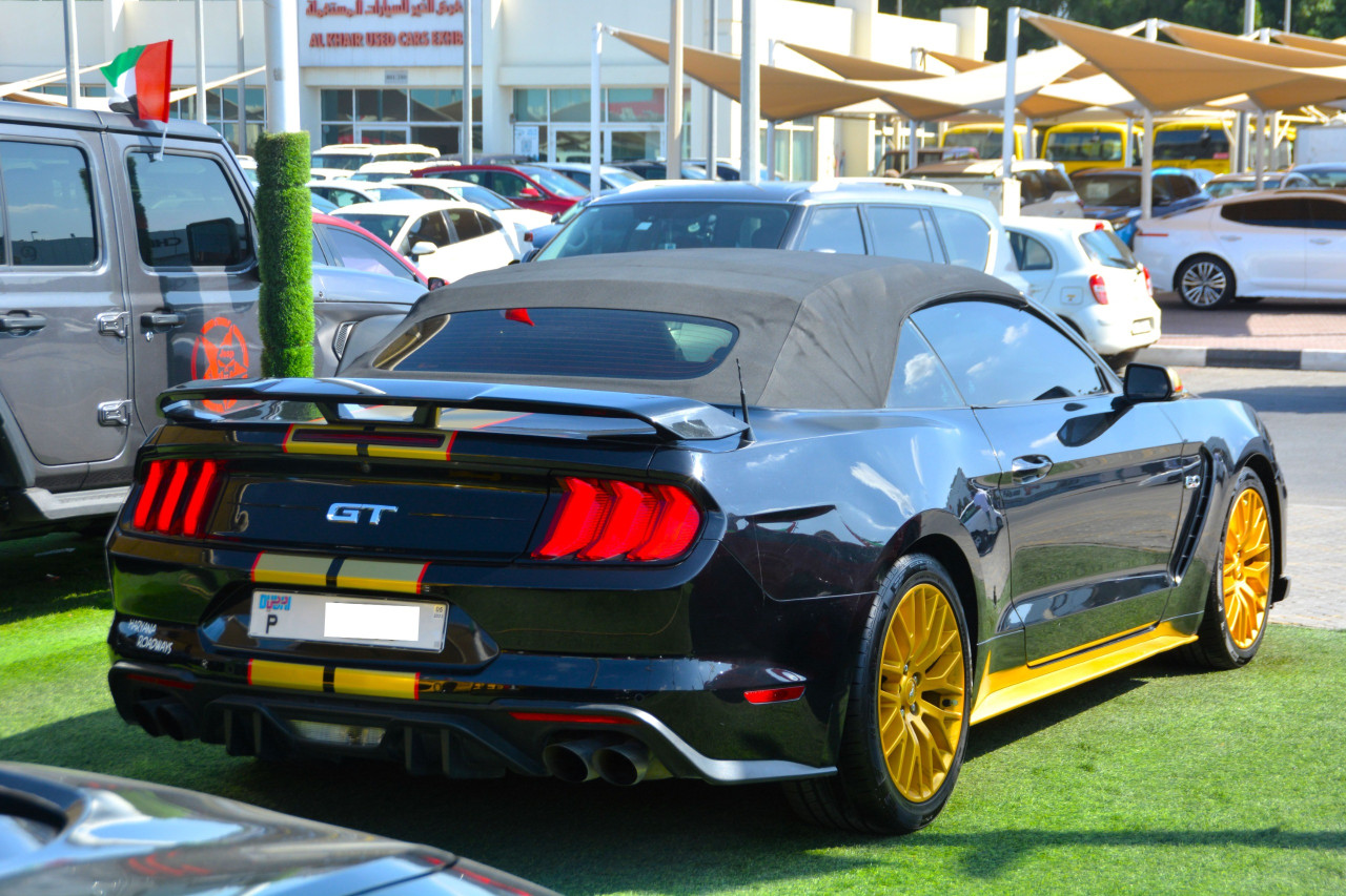 Ford Mustang - Image 6