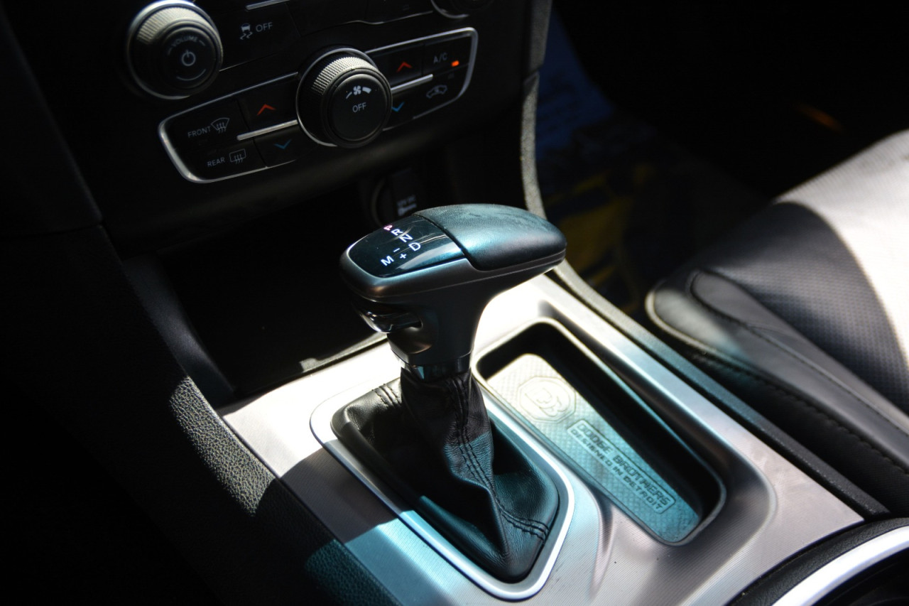Dodge Charger - Image 9