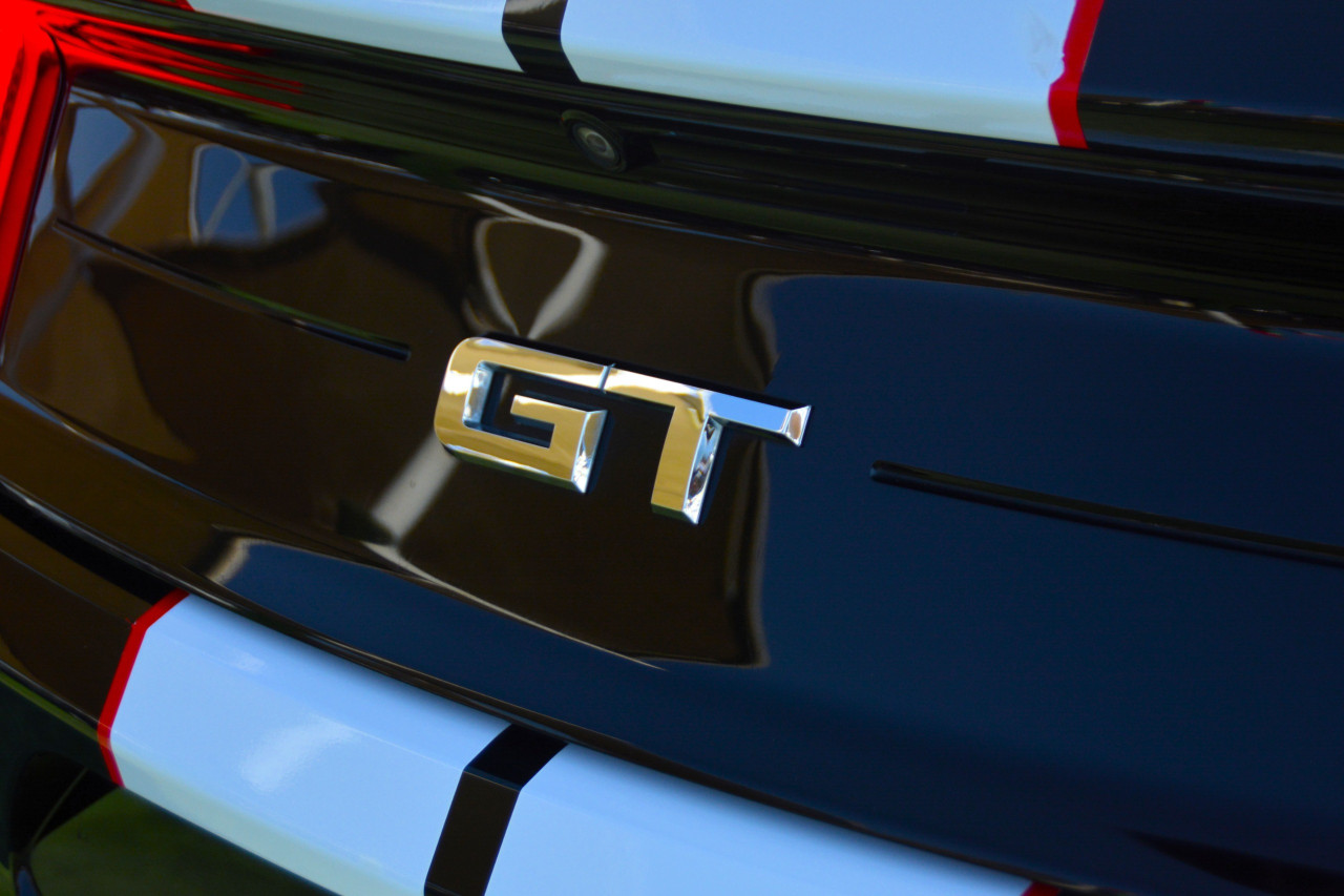 Ford Mustang - Image 9