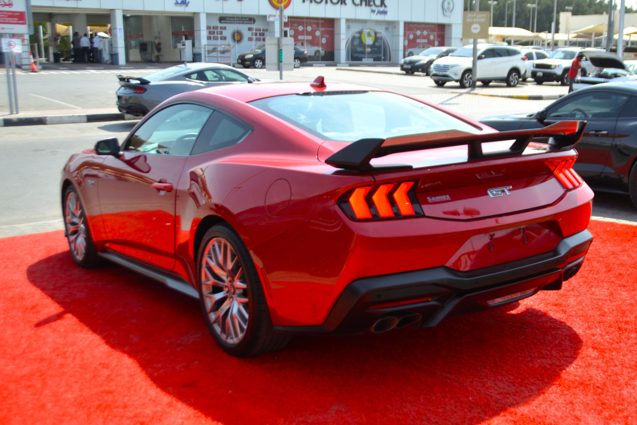 Ford Mustang - Image 7