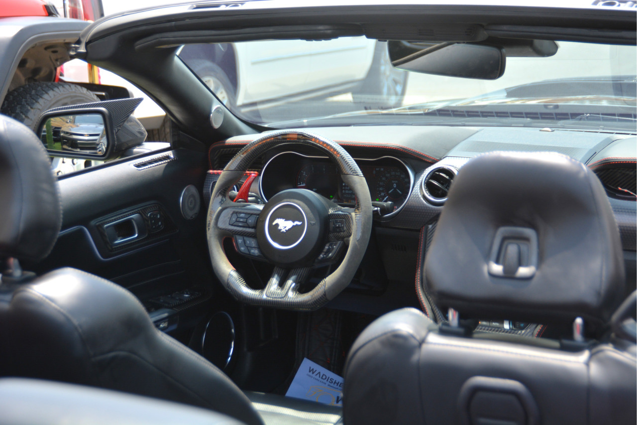Ford Mustang - Image 8