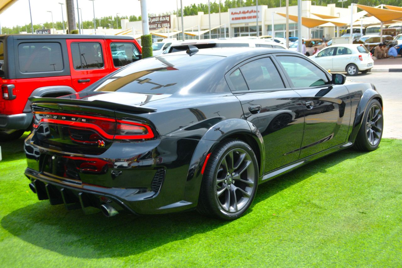 Dodge Charger - Image 7