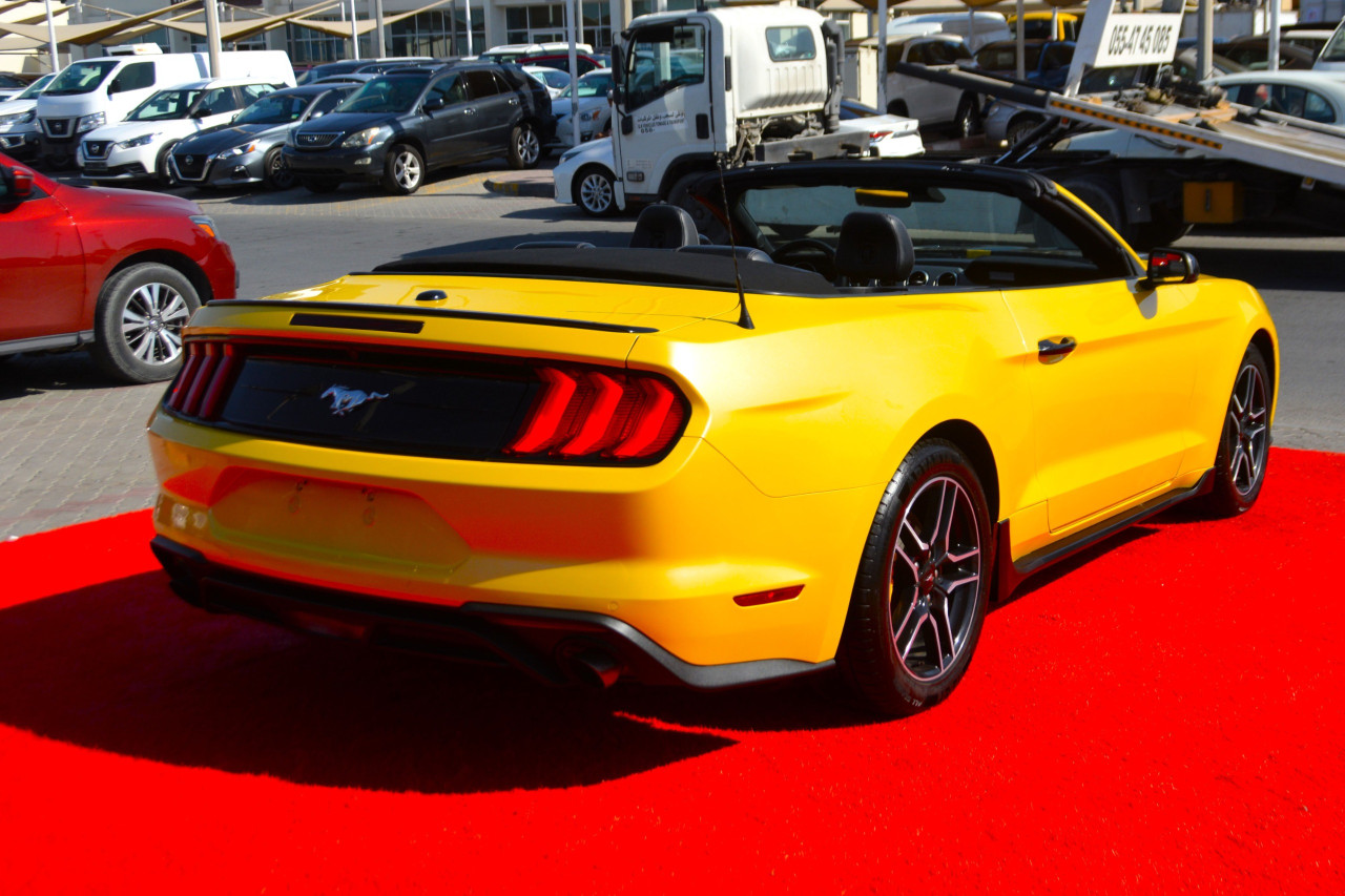 Ford Mustang - Image 8