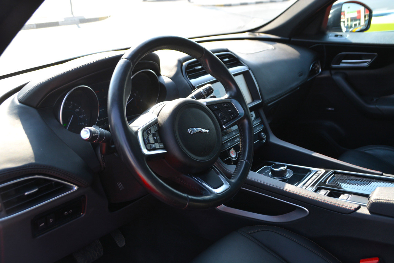 Jaguar F‑PACE - Image 10