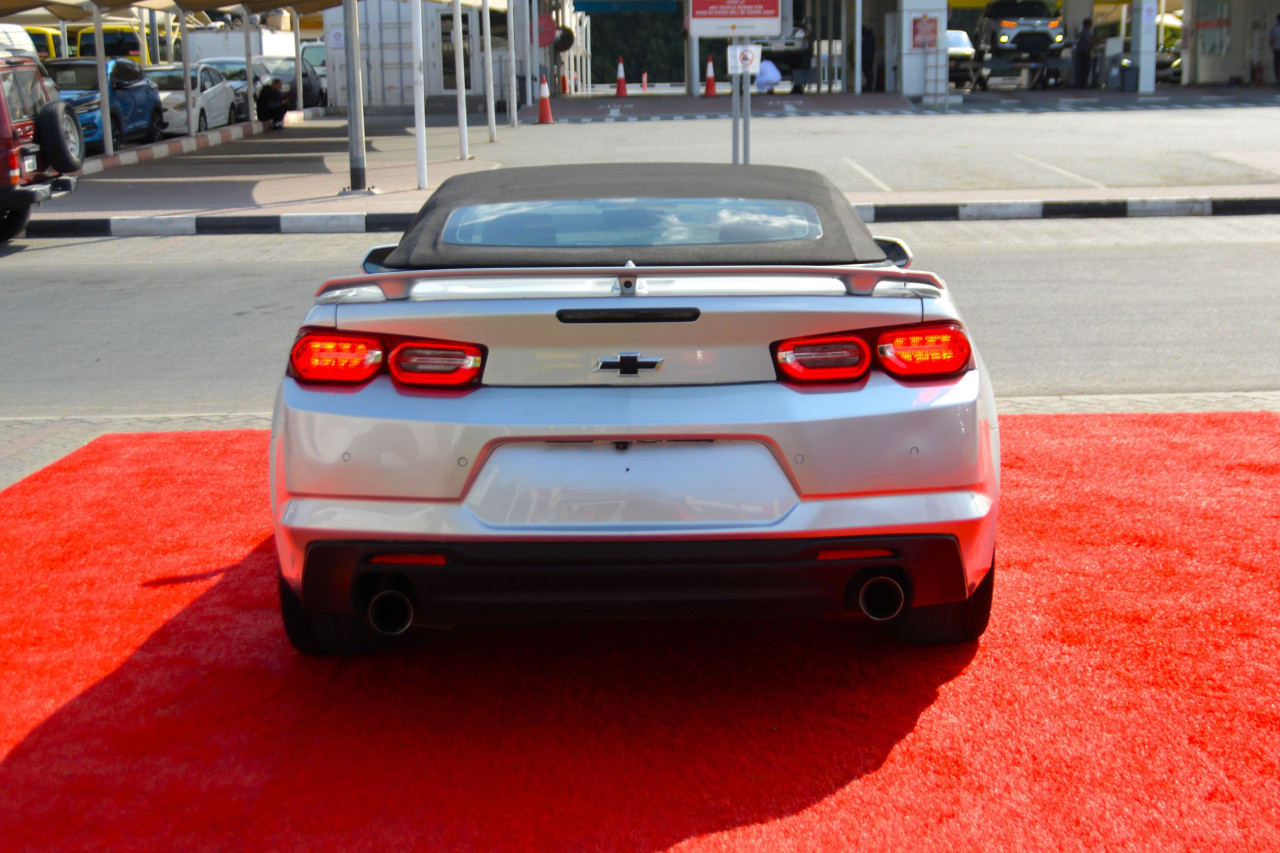 Chevrolet Camaro - Image 9