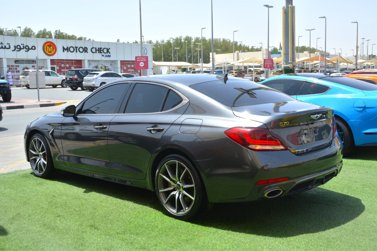 Genesis G 70 - Image 5
