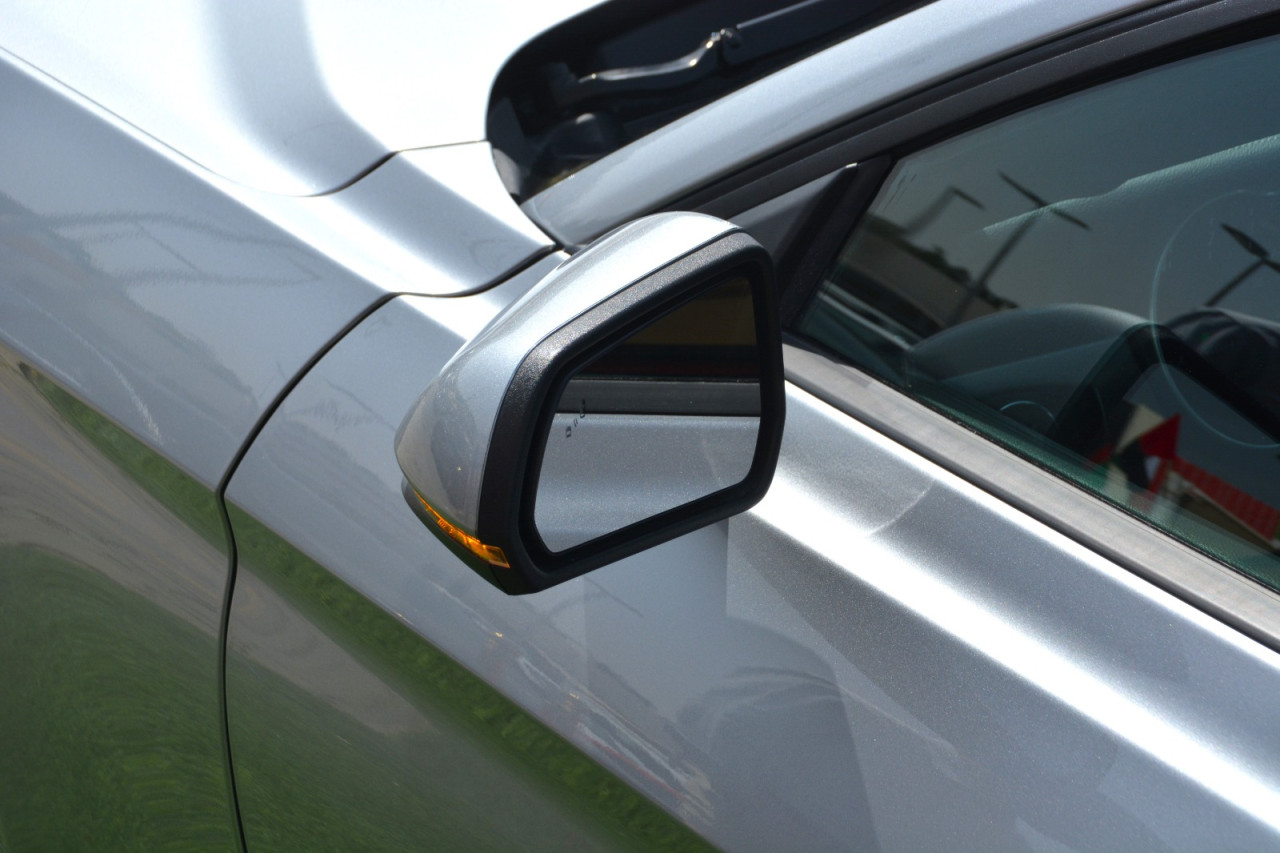 Ford Mustang - Image 3