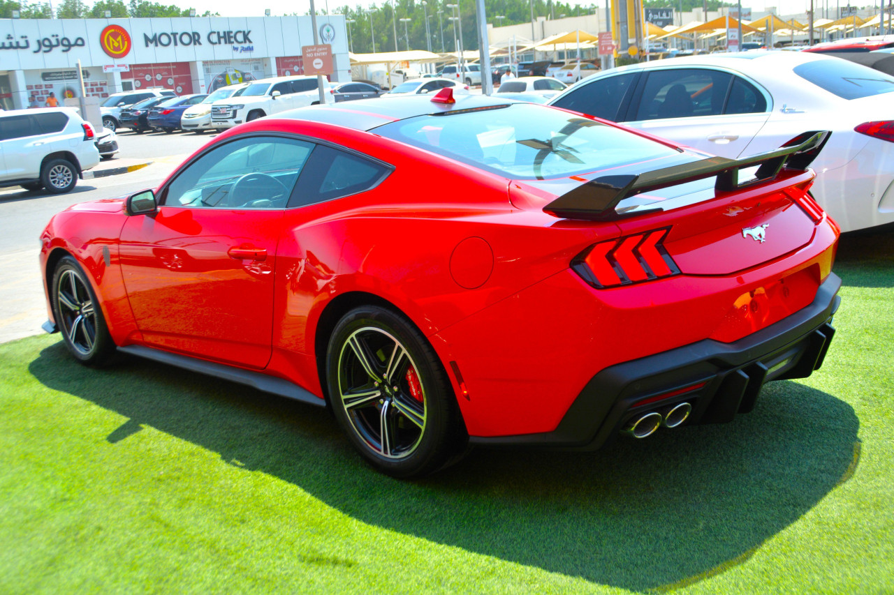 Ford Mustang - Image 8
