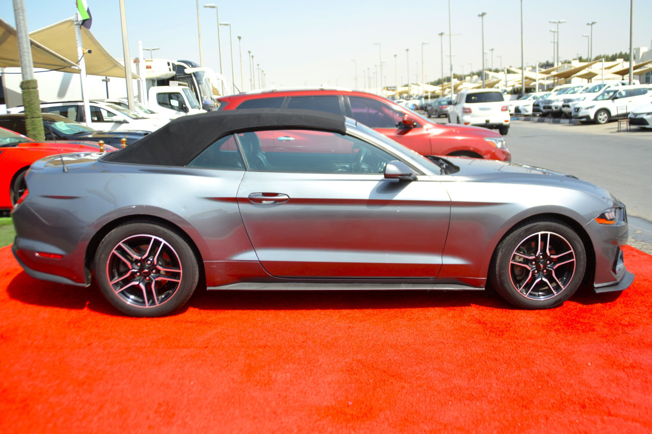 Ford Mustang - Image 9