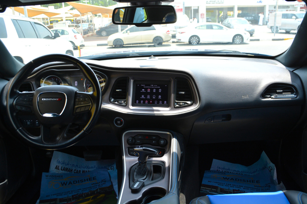 Dodge Challenger - Image 2