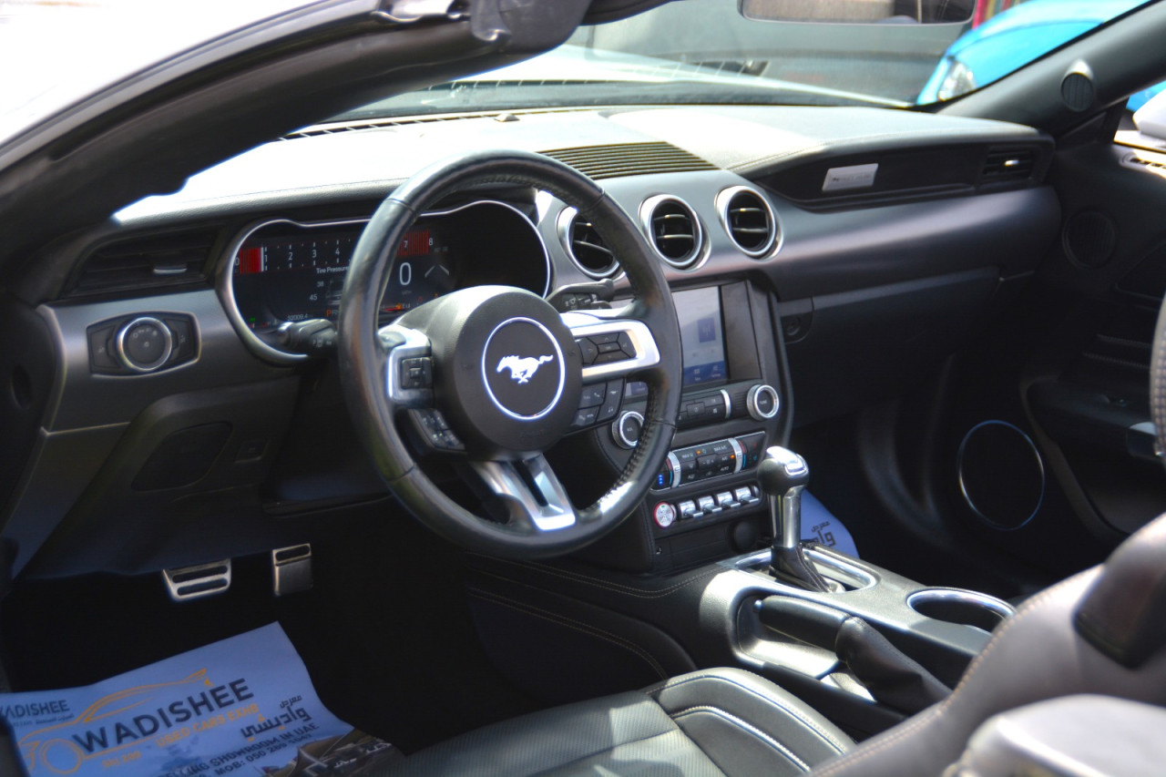 Ford Mustang - Image 6