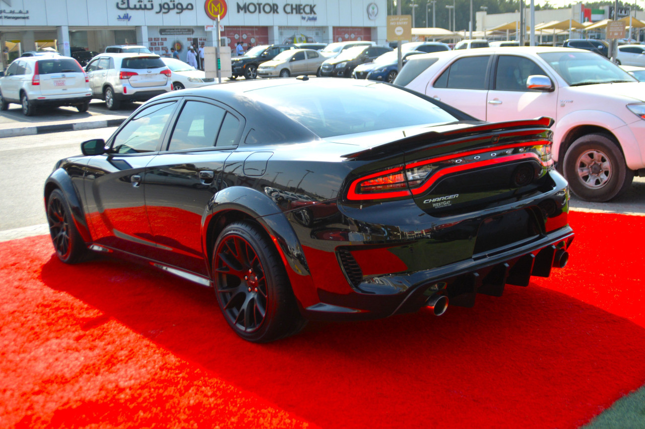 Dodge Charger - Image 7