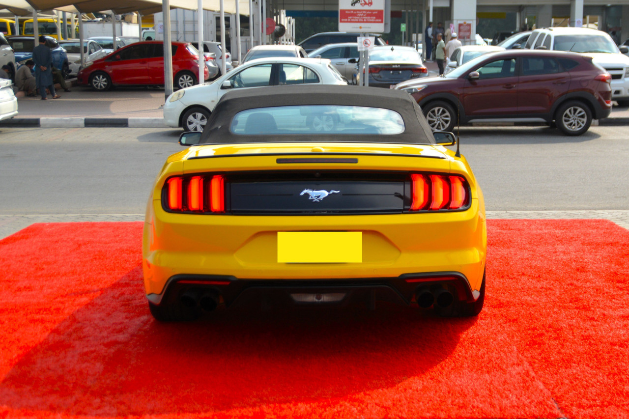Ford Mustang - Image 9