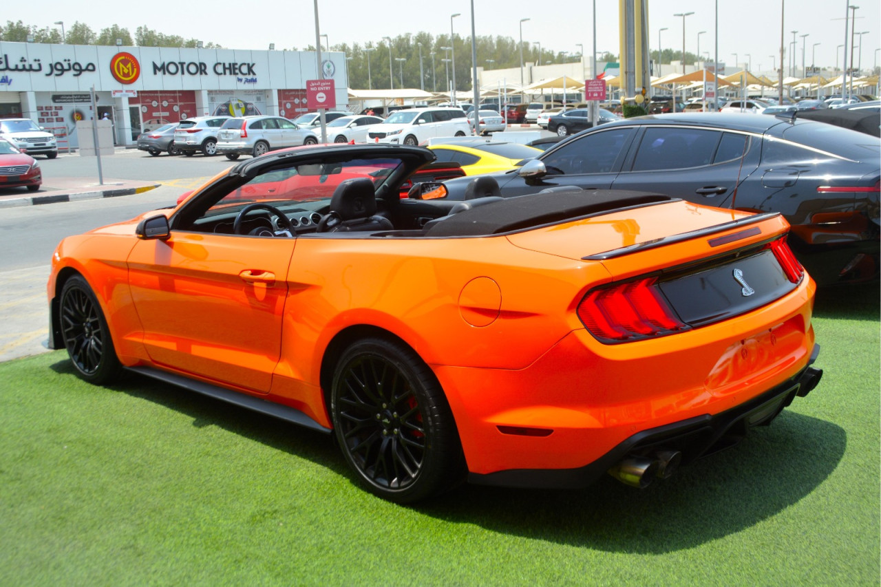 Ford Mustang - Image 4