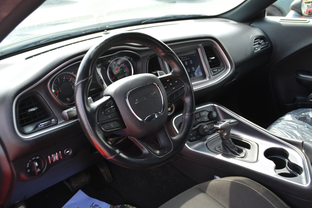 Dodge Challenger - Image 12