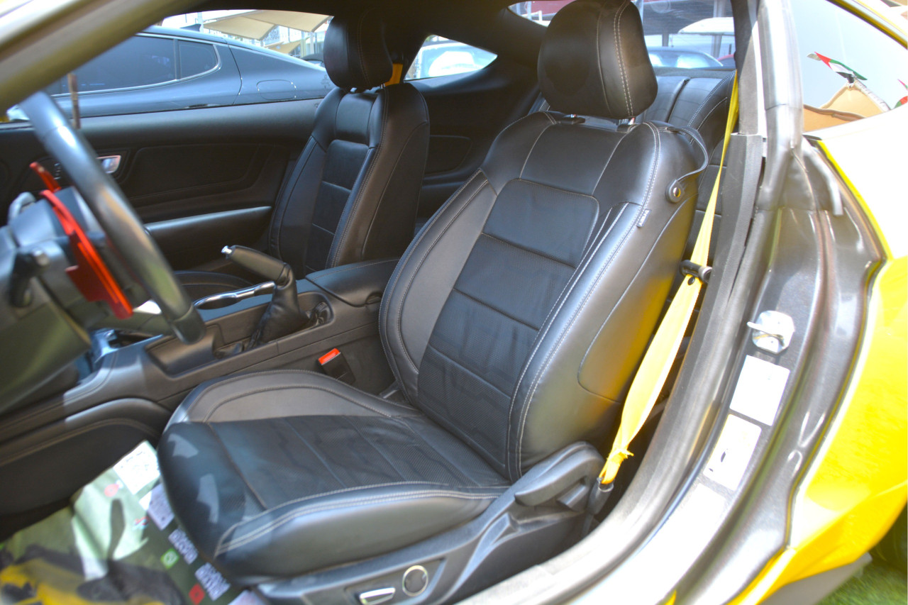 Ford Mustang - Image 11