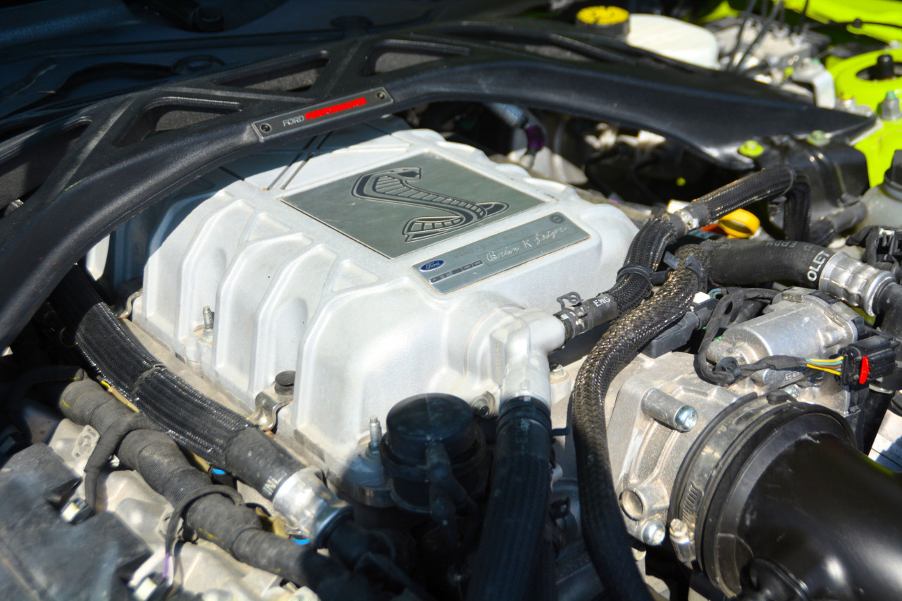 Ford Mustang - Image 8