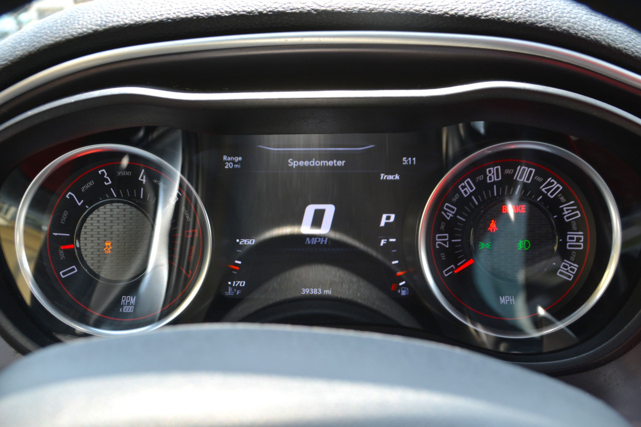 Dodge Challenger - Image 12
