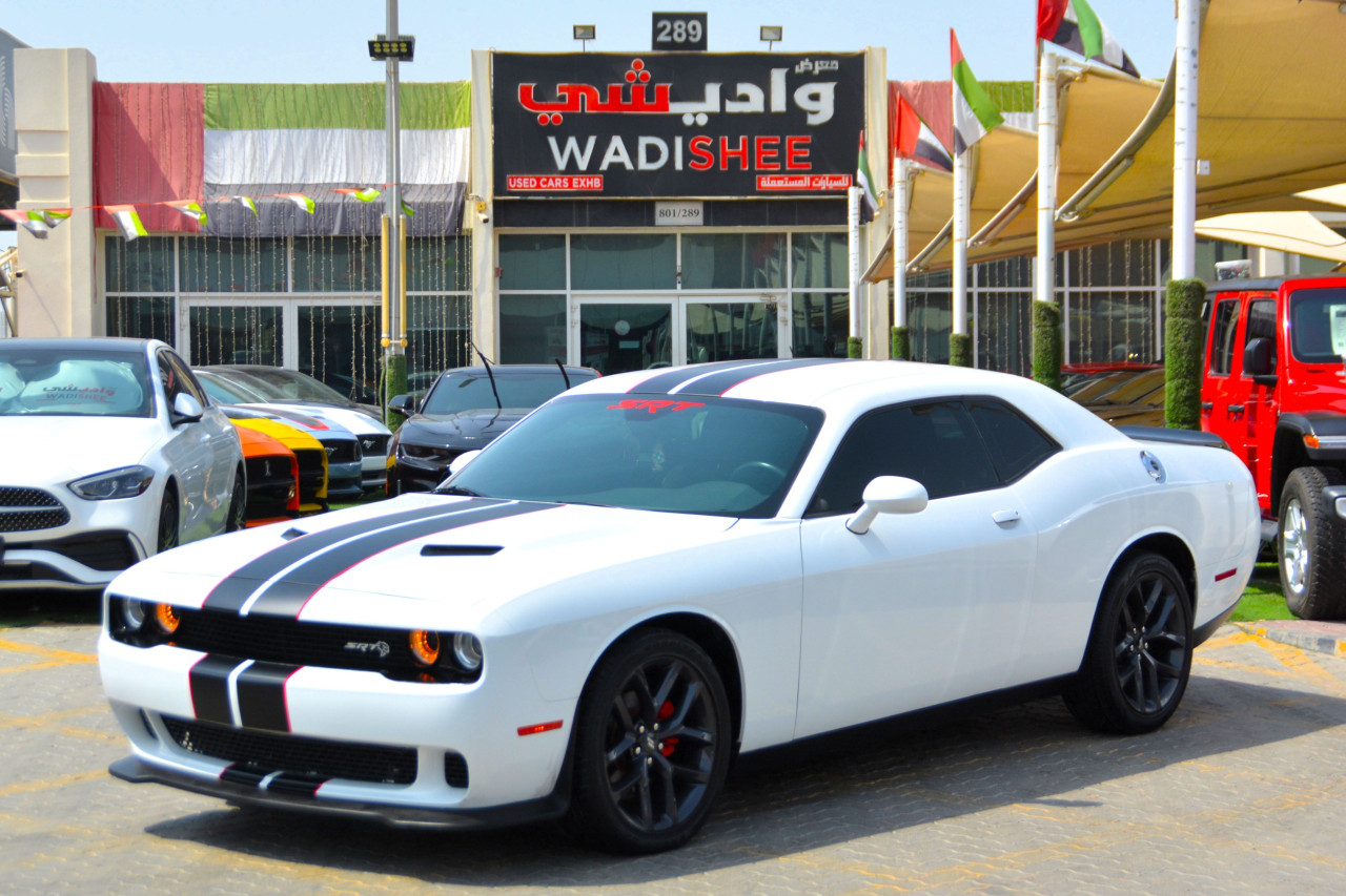 Dodge Challenger - Image 8