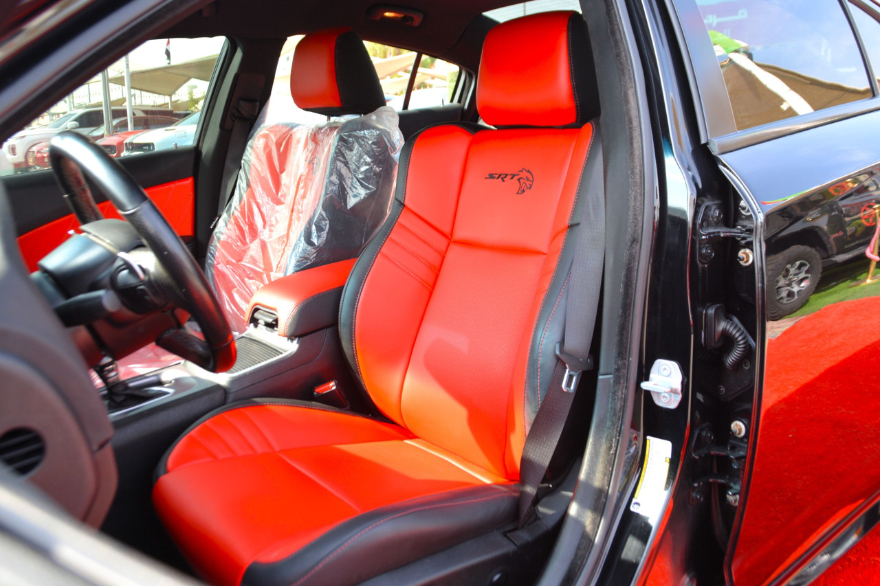Dodge Charger - Image 12