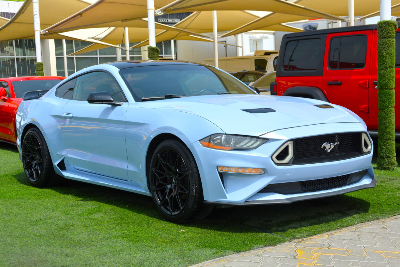 Ford Mustang - Image 4