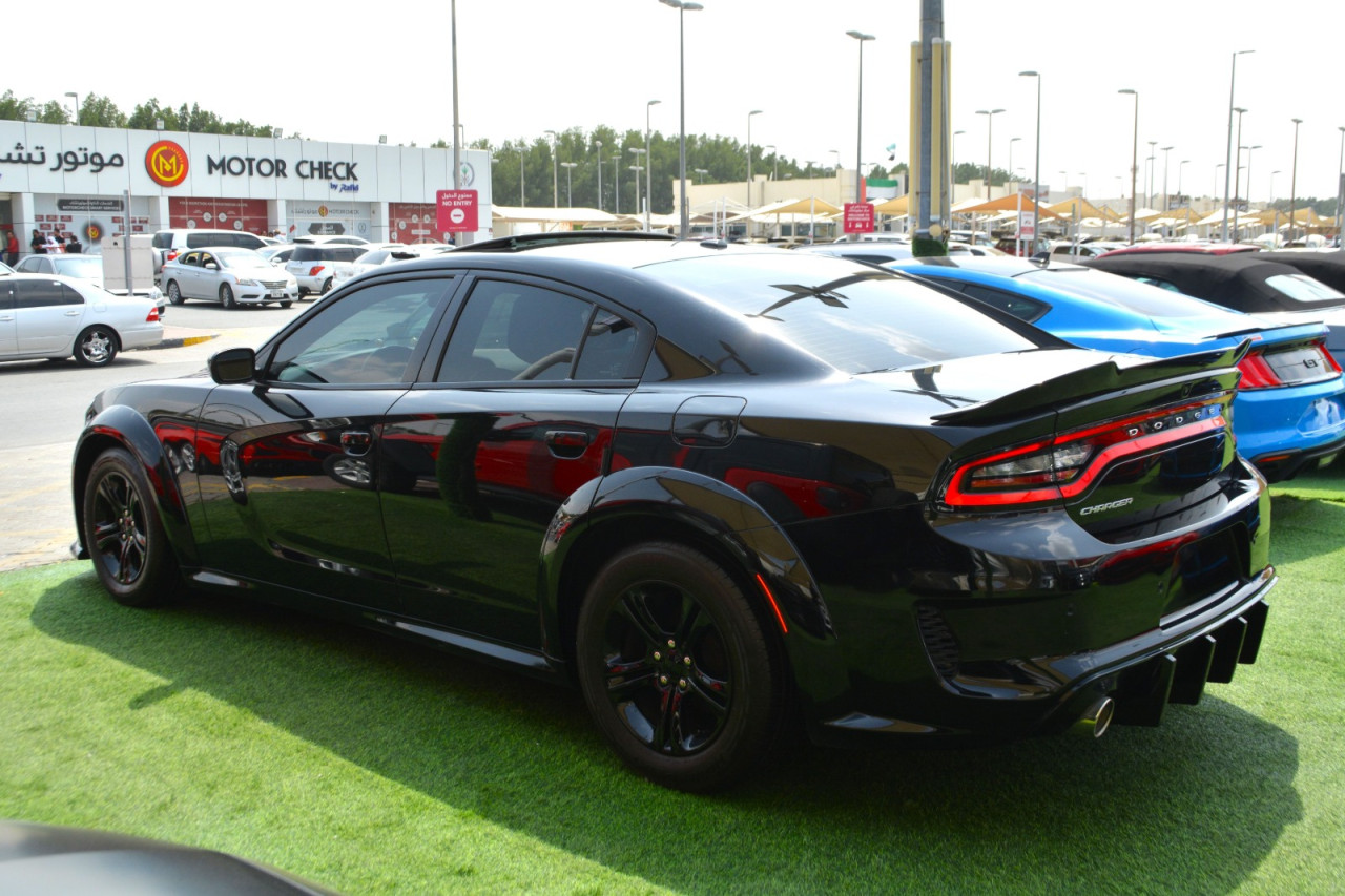 Dodge Charger - Image 12