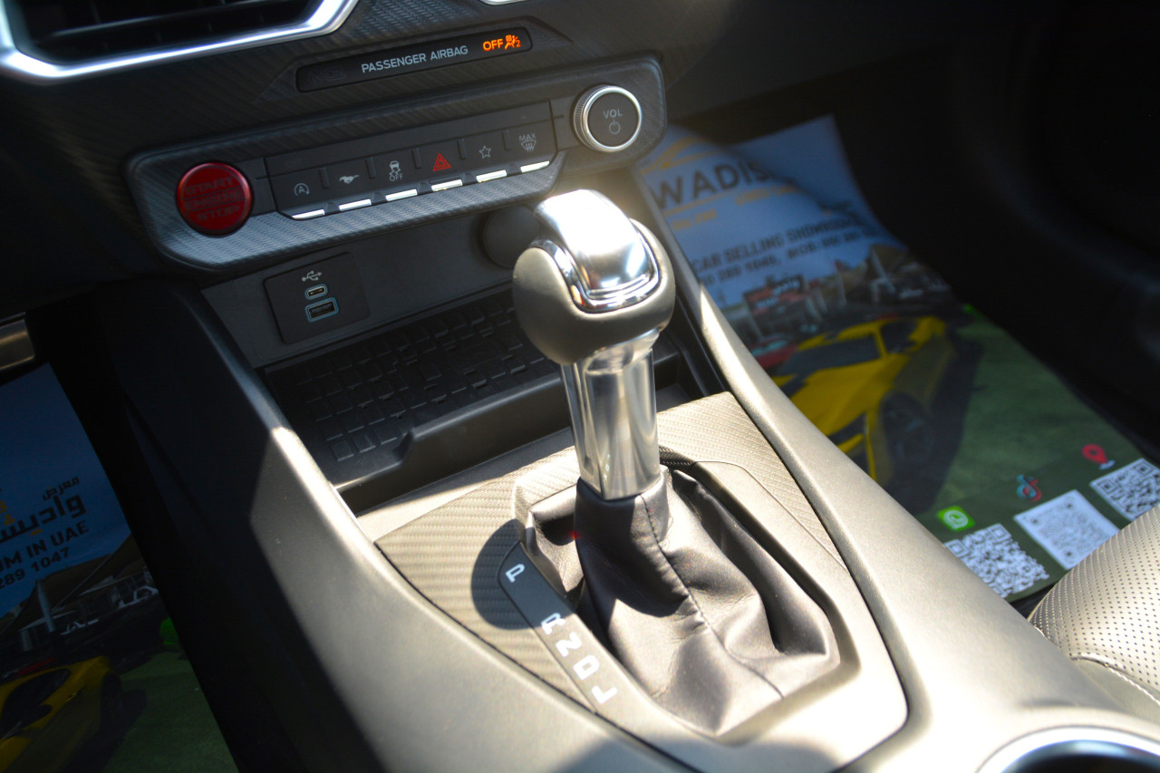 Ford Mustang - Image 11