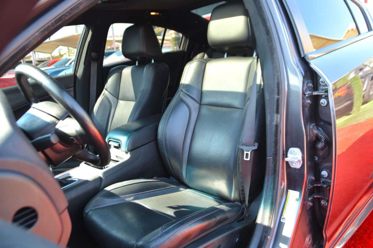 Dodge Charger - Image 12