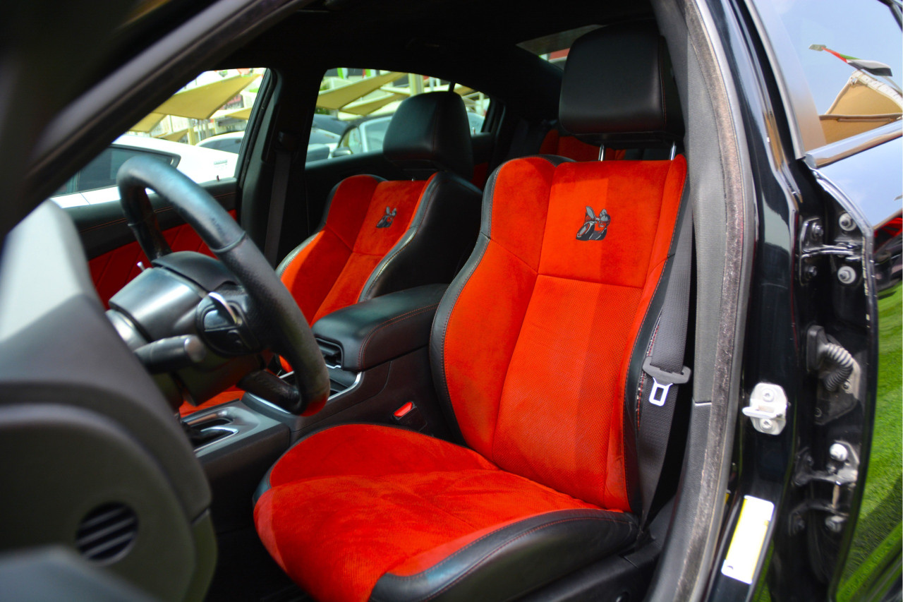 Dodge Charger - Image 11