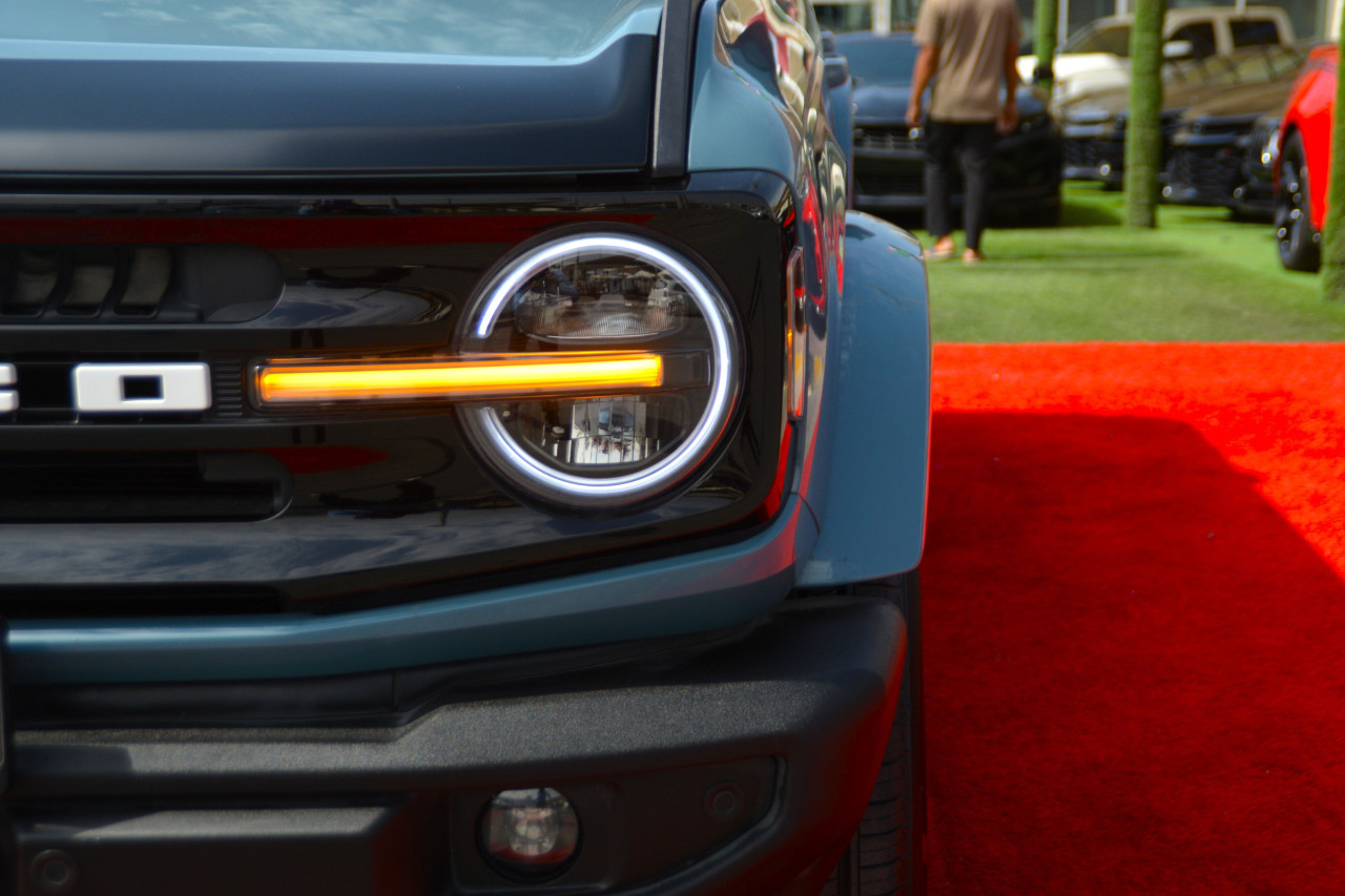 Ford Bronco - Image 12