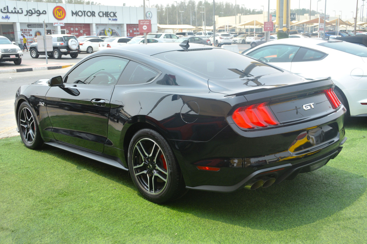 Ford Mustang - Image 7