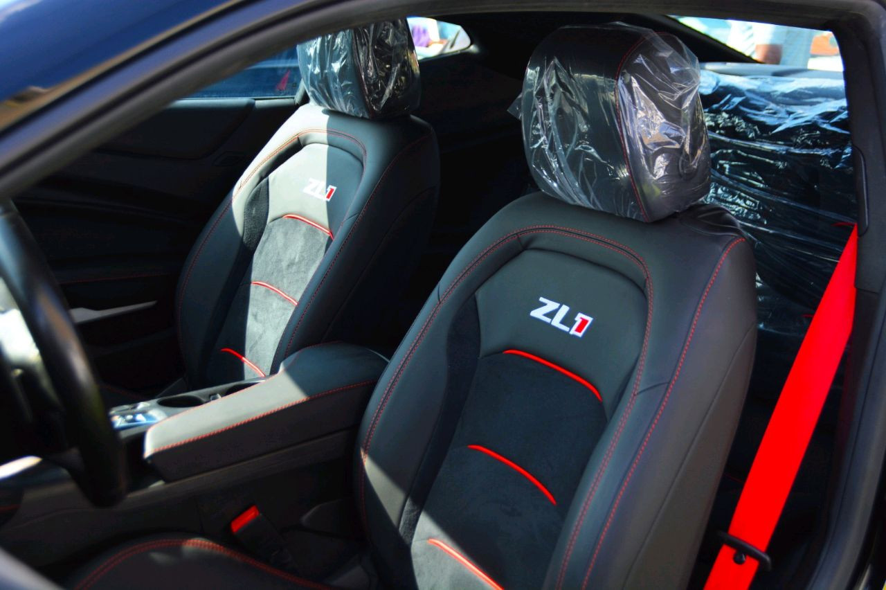 Chevrolet Camaro - Image 12